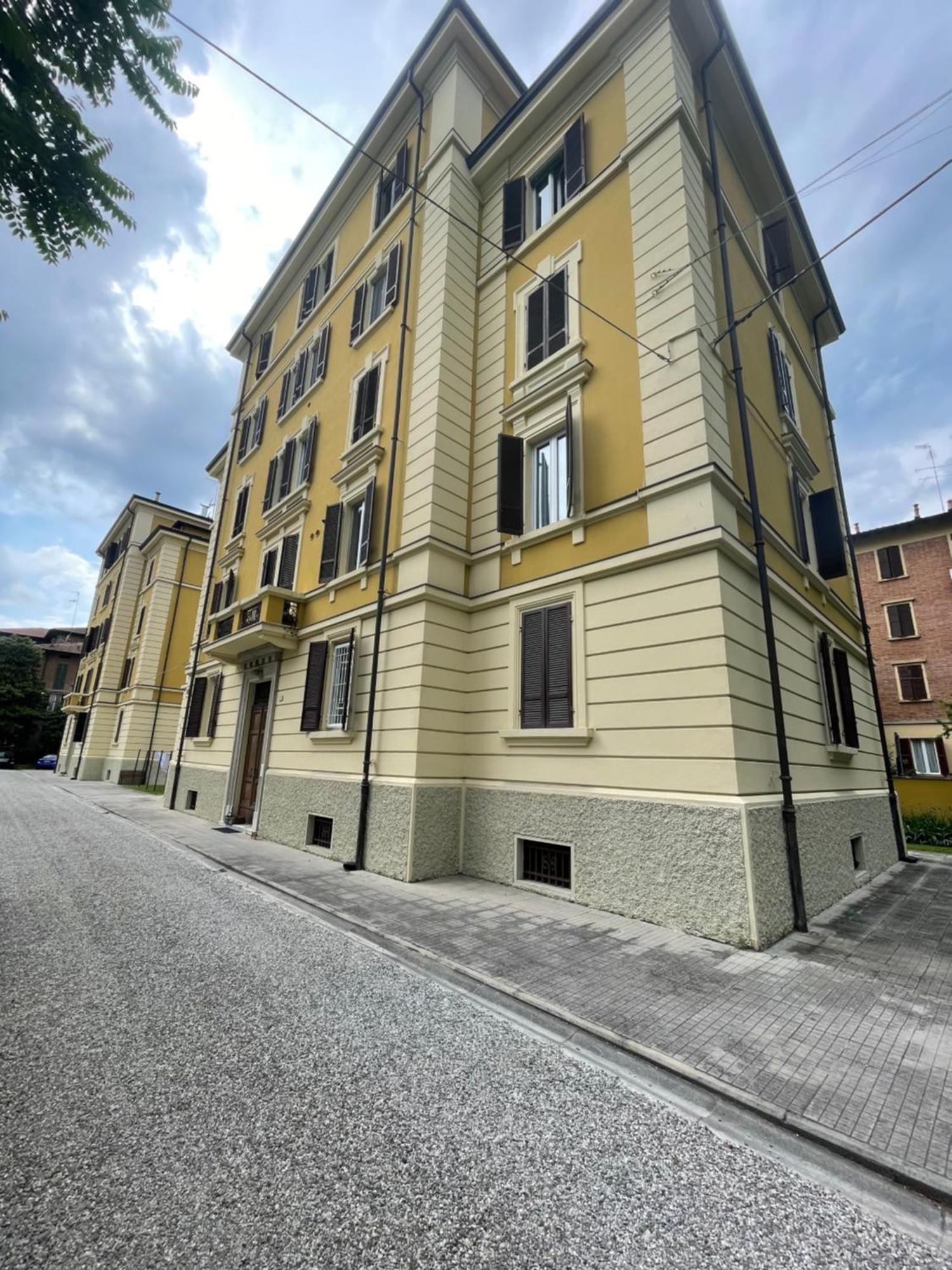 Appartamento Moderno La Dolce Vita Reggio Emilia Exterior photo
